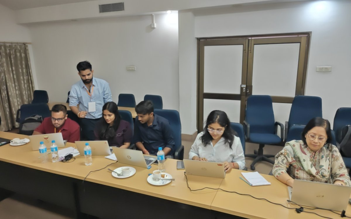 Aish coaching engineers through a hands-on lab at IIT Guwahati